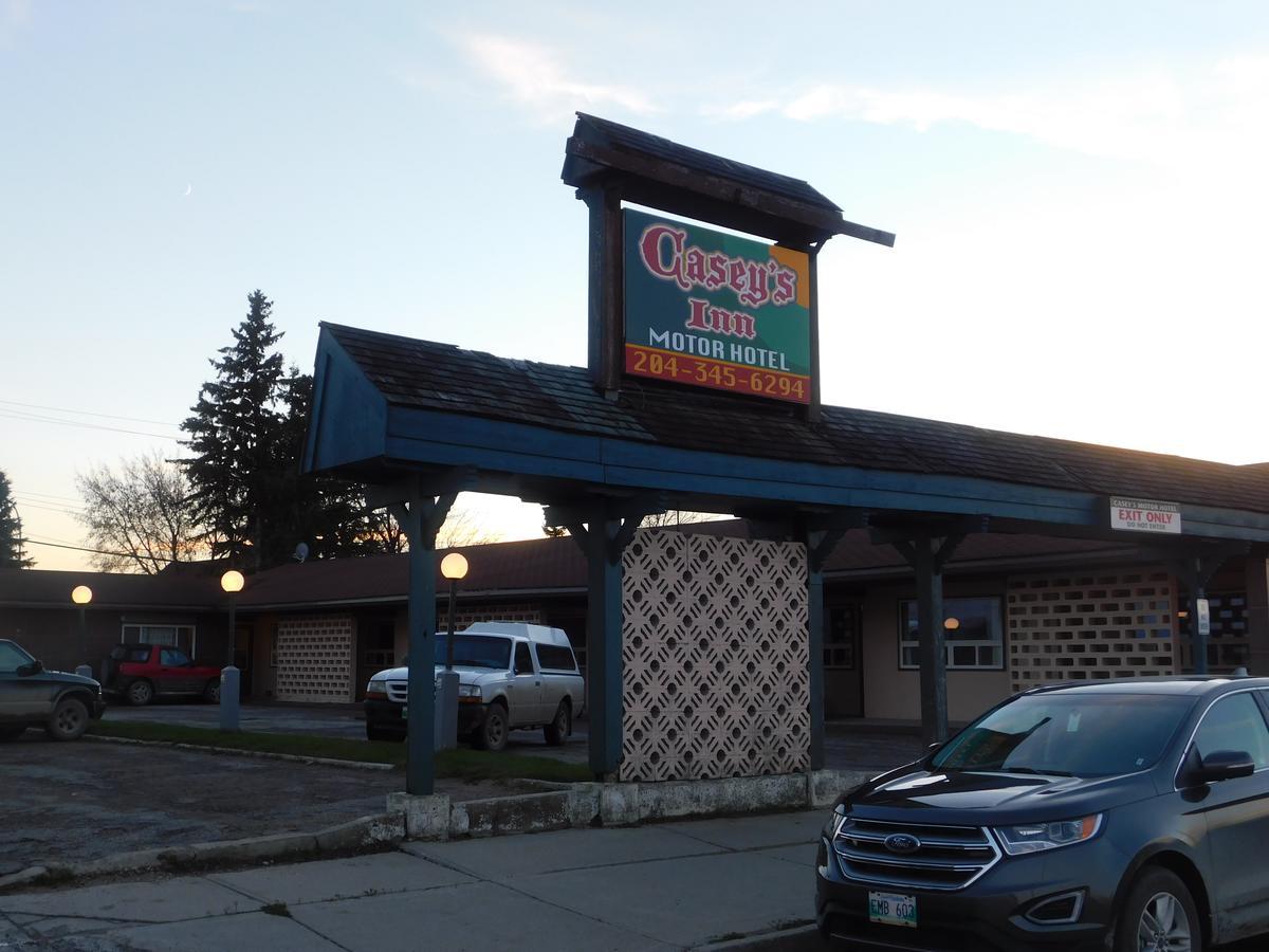 Casey'S Inn Lac du Bonnet ภายนอก รูปภาพ